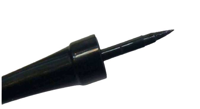 خط چشم ماژیکی ضد آب Carbon Black رویال اترنیتی مدل dip liner حجم 4.5ml